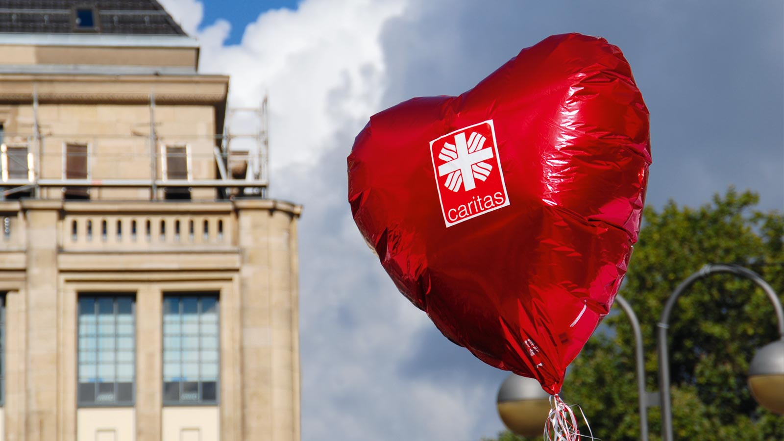 Caritas - Herz-Luftballon